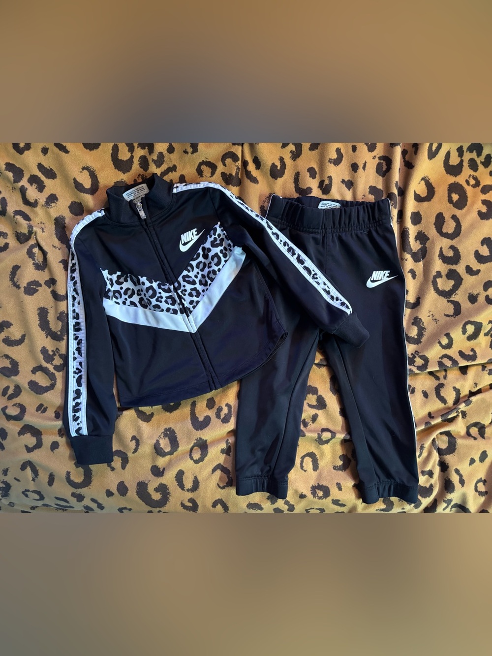 NIKE 2-PIECE JOGGER SET